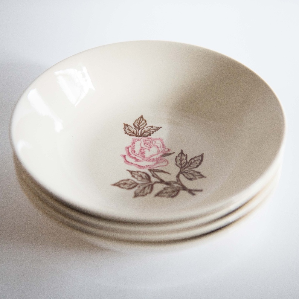 Set of 4 Stetson Creations Rose Motif Hand Decorated Cereal Bowls